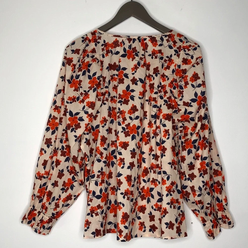 Elizabeth and James Floral Print Long Sleeve Pleated Front Blouse - Picture 9 of 11